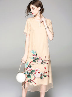 Apricot O-neck Vintage Embroidery Layered Shift Dress