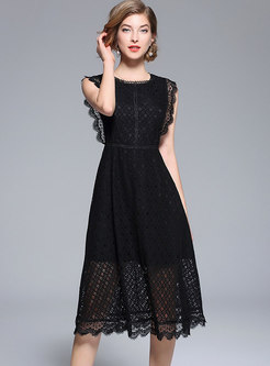 Black Sleeveless Lace Hollow Out Prom Dress
