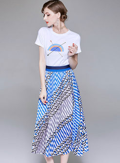 White Print T-shirt & Blue Striped A Line Skirt