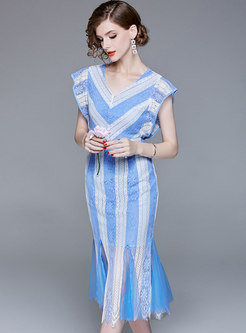Brief Striped V-neck Lace Slim Midi Dress