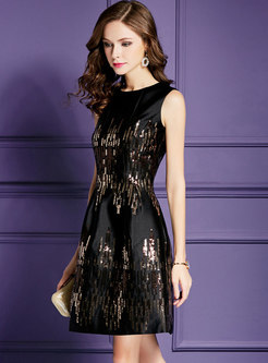 Black Slim Embroidery Sleeveless Prom Dress