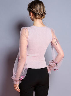 Sweet Embroidery Slim Knitted Top