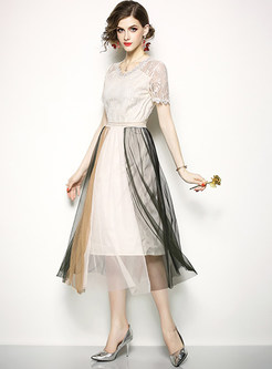 Lace-Paneled Double-layered Gauze Backless Maxi Dress