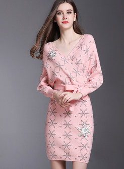 Pink V-Neck Nail Drill Backless Knitted Dress
