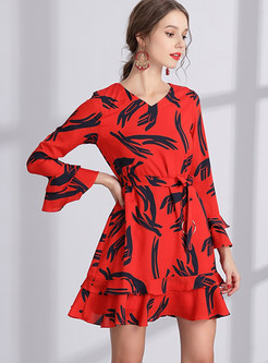 Elegant Print V-neck Flare Sleeve Mini Layered Dress