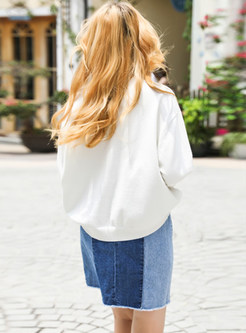 Chic White Embroidered Loose Knitted Sweater