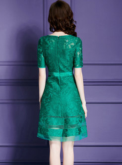 Contemporary Green Lace-Paneled OL Dress