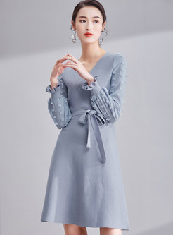Fashionable V-neck Long Sleeve Tied Knitted Dress