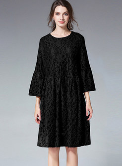 Elegant Flare Sleeve Plus Size Lace Dress