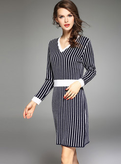 V-neck Color-blocked Striped Knitted Wool Dress