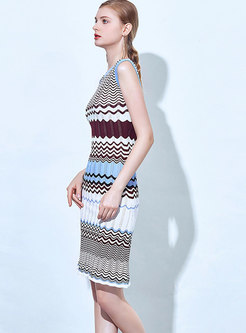 Stylish Sleeveless Contrast-color Wrap Knitted Dress