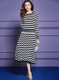 Fashion Wave Striped Top & Big Hem Knitted Skirt