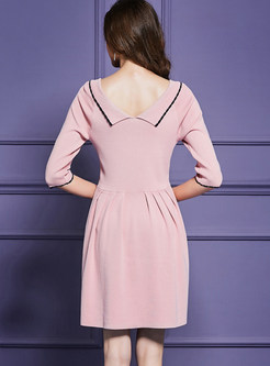 Stylish V-neck Three Quarters Sleeve Knitted Dress