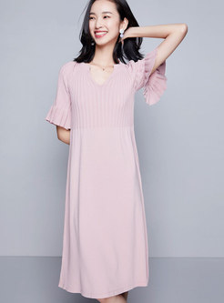 V-neck Ruffled Sleeve Plus Size Knitted Dress