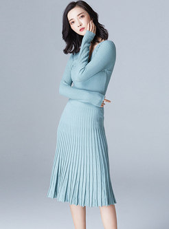 Fashion Plus Size V-neck Pleated Knitted Dress