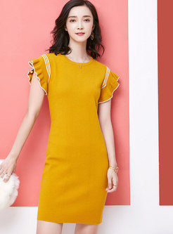 Stylish Yellow Lace-up Skinny Sheath Knitted Dress