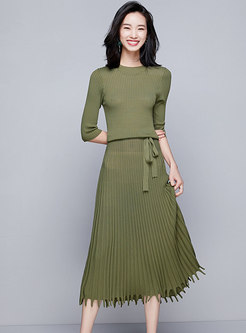 Fashion Gathered Waist Knitted Dress With Tied Tassel