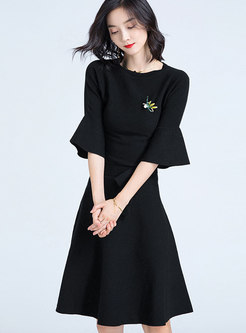 Brief Half Flare Sleeve Tied Front Knitted Dress