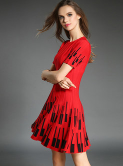 Red O-neck Geometric Pattern Skinny Knitted Dress