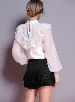 White Mesh Splicing Sequined Lace Flouncing Knitted Blouse