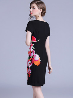 Black O-neck Short Sleeve Embroidered Sheath Dress