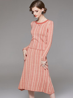 Stylish Orange Plaid Knitted Top & Elastic Waist Striped Skirt