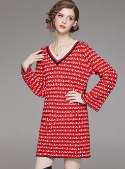 Stylish Plaid Print Loose Mini Knitted Dress
