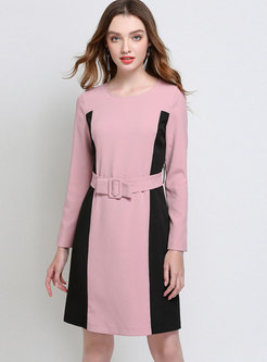 Trendy Contrast-color Belted Plus Size Skater Dress
