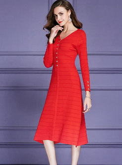 Fashion Red Stylish V-neck Buttoned Knitted Dress