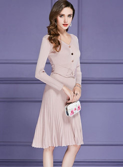 Fashion Brief V-neck Buttoned Knitted Dress