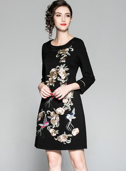 Elegant Plus Size Embroidery Gathered Waist Slim Dress