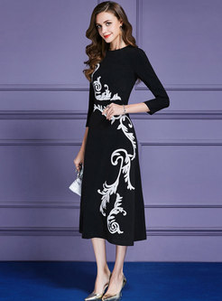 Fashionable Embroidered O-neck Slim Maxi Dress