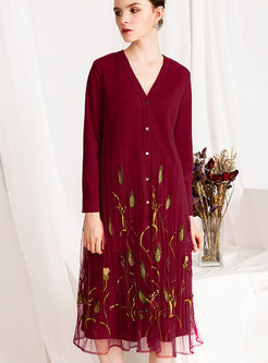 Trendy V-neck Solid Color Embroidered Loose Dress