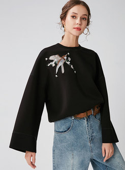 Stylish Embroidered Flare Sleeve Loose Sweatshirt