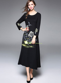 Black O-neck Print Waist A Line Maxi Dress
