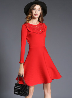 Fashion O-neck Lace Splicing Knitted Skater Dress
