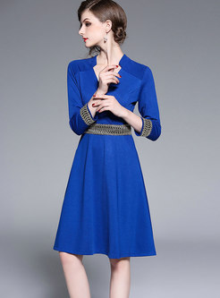 Stylish Blue V-neck Three Quarters Sleeve Skater Dress