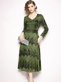 Green V-neck Long Sleeve Velvet Embroidery Dress
