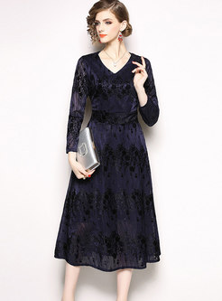 Blue V-neck Long Sleeve Velvet Embroidery Dress