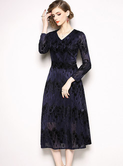 Blue V-neck Long Sleeve Velvet Embroidery Dress