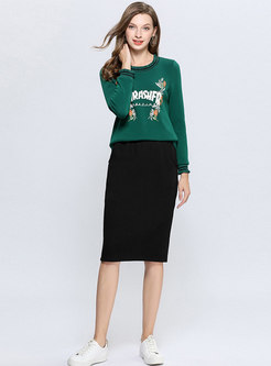 Brief Print O-neck Slim Sweatshirt & Elastic Waist Slim Skirt