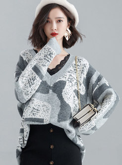 Stylish V-neck Hit Color Grey Sweater