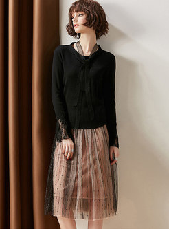 Lace Splicing Bowknot Knitted Sweater & Elastic Waist Gauze Skirt