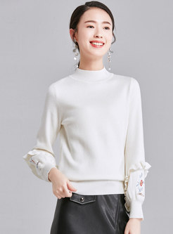Loose Lantern Sleeve Embroidered Pullover Sweater