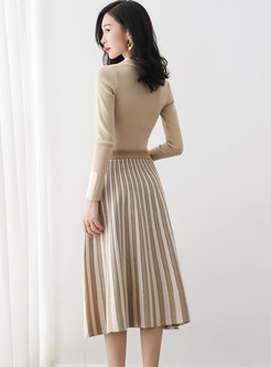 Color-blocked Bowknot Slim Sweater & Striped A Line Skirt