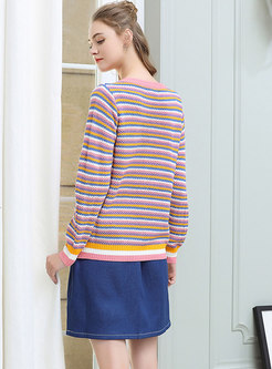 Plus Size Color-blocked Striped V-neck Knitted Sweater