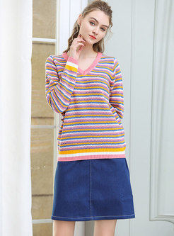 Plus Size Color-blocked Striped V-neck Knitted Sweater
