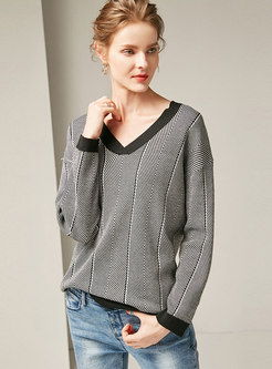 Stylish V-neck Long Sleeve Knitted Sweater