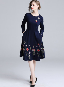 O-neck Long Sleeve Waist Embroidered Big Hem Dress