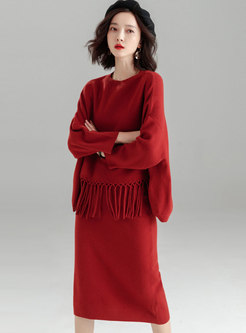 Red O-neck Tassel Patch Loose Sweater & Slit Sheath Skirt